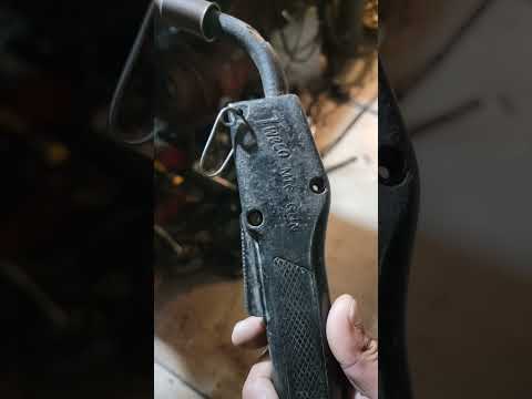 My best friend tunechi is trying to fixed the welder