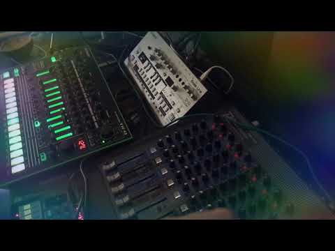 Live session with Roland boutique acid techno