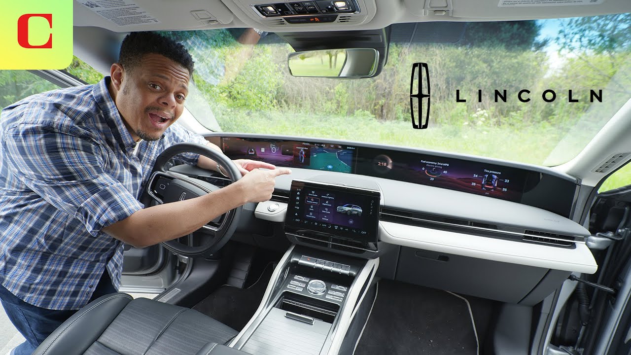 Lincoln's Ultrawide Dashboard Display Road Tested