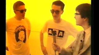 Happy Hour by The Housemartins (From UK Kid's TV show 1986)