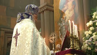 Մեծ պահքի ընթացքում մեկ օր բացվեցին խորանների վարագույրները