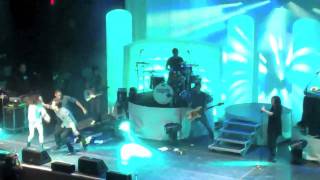 Miranda Cosgrove LIVE - "Disgusting"