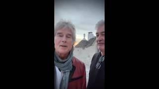 Ronn Moss torna in Puglia e lo fa insieme a un altro volto storico di «Beautiful»