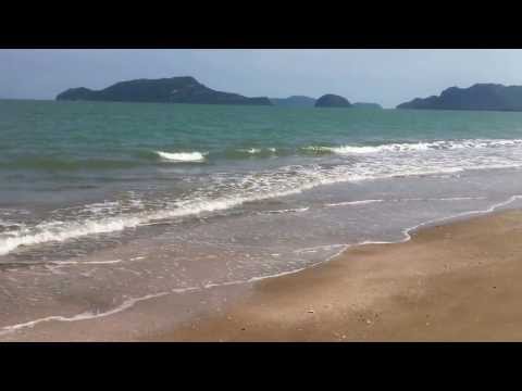 ชายหาดสามร้อยยอด