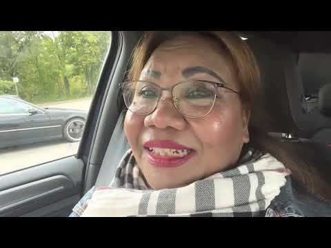 Mantan Janda Tua Asal Blora Jateng Indonesia Belanja Sama Suami Brondong Bule Mampir Beli Hamburger