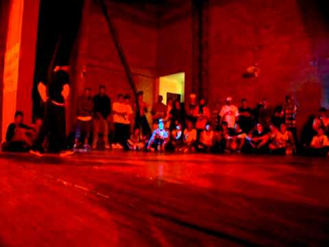 Bboy Arex vs Bboy Sirix Final battle bboy esencia  itagui 2011