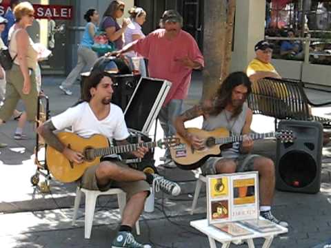 Seis Cuerdas playing "Flight of the Bumblebee" @ Santa Monica 3rd Street Promenade, California (USA)