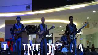 MARINA chico &amp; gypsies cover