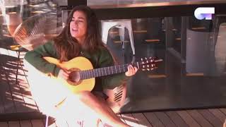 Julia cantando Born This Way | 07-10-2018