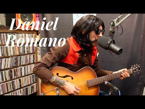 Daniel Romano performing "The Long Mirror of Time" live on Lightning 100 Video