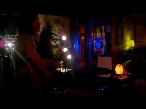 Dear Blue Bears "with you by my side" live at l'Appart café 28 11 15
