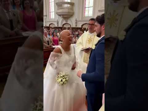 Revelação no altar termina em gargalhada geral na igreja 😂💍 #comedia #casamentoraiz #meme #viral