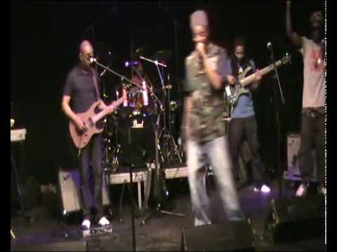 fullanny and di rootscontrolahz - farmer man live @ culture fest [www.keepvid.com].mp4