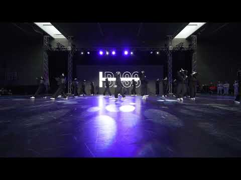 [SUNDAY'S ABSOLUTE WINNER] [1st Place] T-BASS HK - And beautiful, big-titty, butt-naked women...