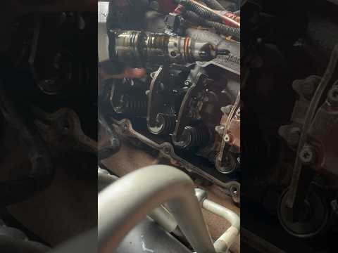 How to Pull 7.3L Powerstroke Diesel Injectors - Ford Injector Removal