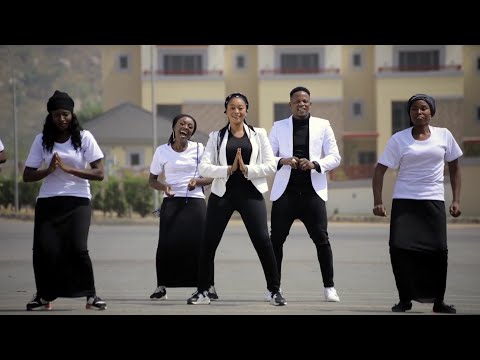 Garzali Miko (Mai Sona) Latest Hausa Song Original video 2021# ft Rakiya Moussa.