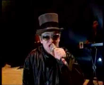 CRUNCH! MAGIC CARPET VIDEO