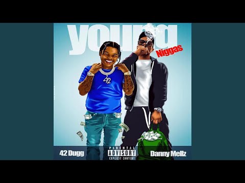 Young Niggas (feat. 42 Dugg)