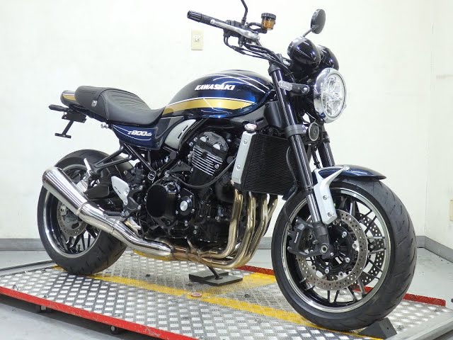 Z900RS/カワサキ 人気のネイキッドスポーツ、Z900RSが青玉虫カラーで