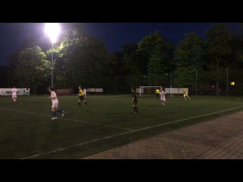 07.05 The Crazy Gang (żółte) - Elektrotim (białe)