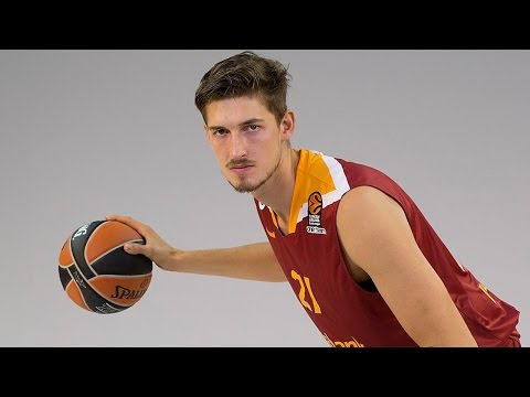 Round 8 MVP: Tibor Pleiss, Galatasaray Odeabank Istanbul