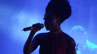 Morcheeba - Beat of the Drum live in Argentina 21.03.11