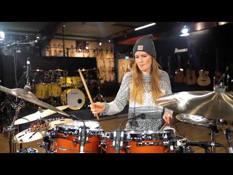 Anika Nilles GROOVING featuring STAR Bubinga kit.
