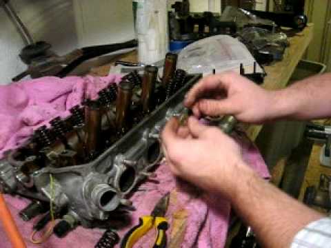 how to install valves with Lisle tool 36200 on a d16y8.avi