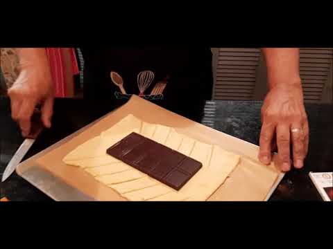 CRESCENT RASPBERRY CHOCOLATE PASTRY PUFF