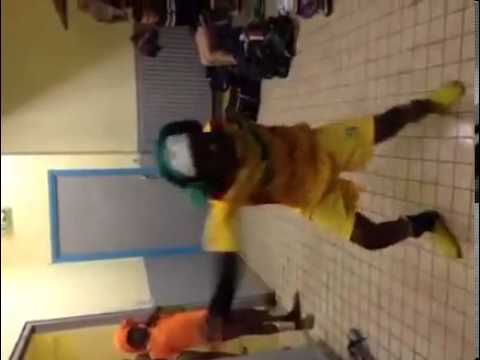 Harlem shake du red star.