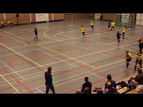 vv Pernis / TOP Sportworld Academy MO12-2 - Reiger Boys MO12