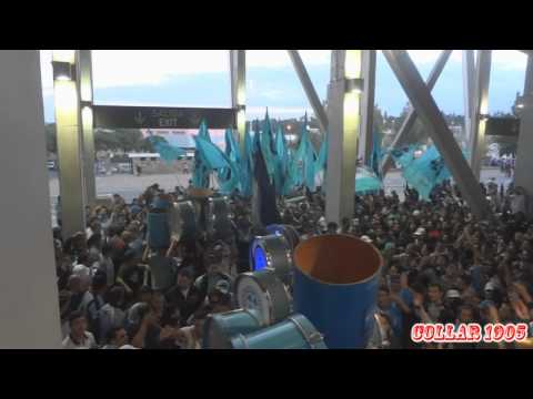 LA GLORIOSA BANDA DE LOS PIRATAS ENTRANDO VS BOCA...