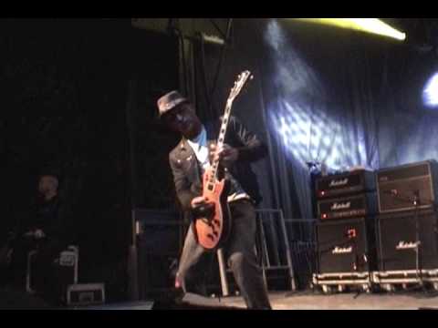 DEFAULT - TURN IT ON (NEWB) LIVE @ ERIE LAKEFEST 2009