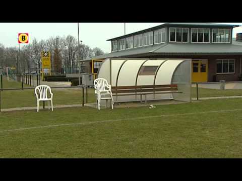 Speler FC Schadewijk uit Oss wordt door de KNVB voor het leven geschorst.