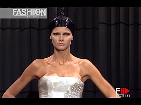 ARMANI PRIVÉ Spring Summer 2009 Haute Couture - Fashion Channel