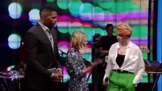 La Roux performs &quot;Kiss and Not Tell&quot;- Live! with Kelly and Michael 10/7/14