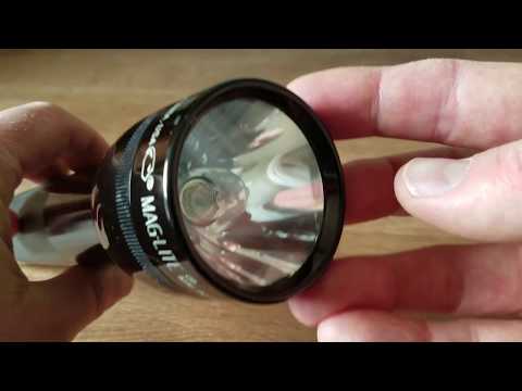 How to Change MagLite Bulb
