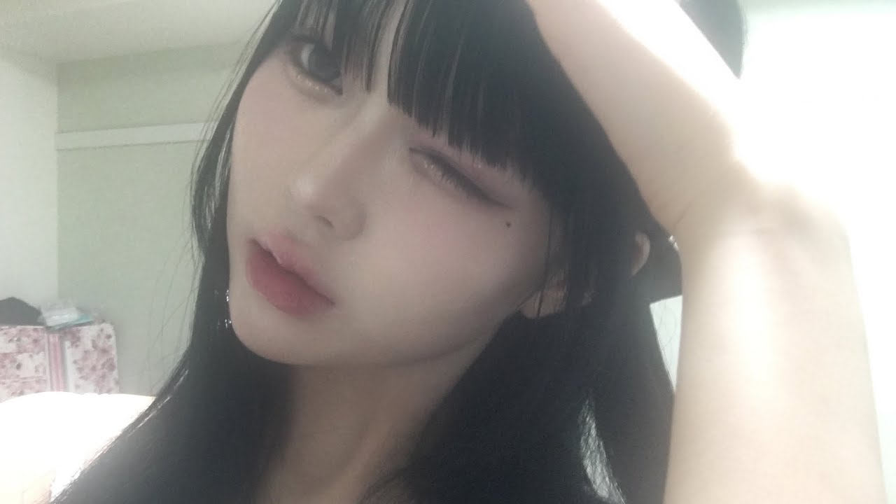 強強メイクやめたらおじさんに衝突されたメイク