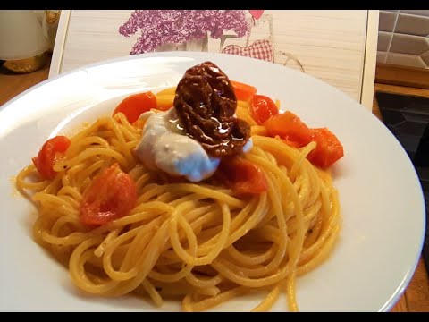 Spaghetti pomodorini e ricotta fresca (Italia) - cherry tomatoes with ricotta cheese recipe ASMR