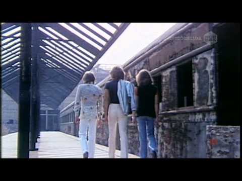 Pink Floyd Vs Bee Gees Staying Alive In The Wall