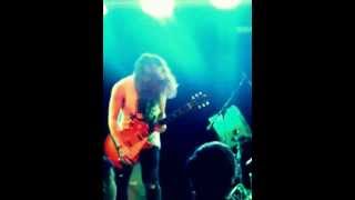 Tyler Bryant an The Shakedown- Say A Prayer-Chicago Blues
