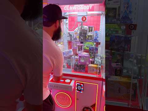 Claw Daddy is a cute chain of claw machine arcades in California! #clawdaddy #clawmachine #arcade