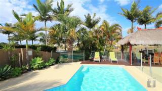 preview picture of video 'Casa Aqua Mermaid Waters, Gold Coast QLD By John Mayer'