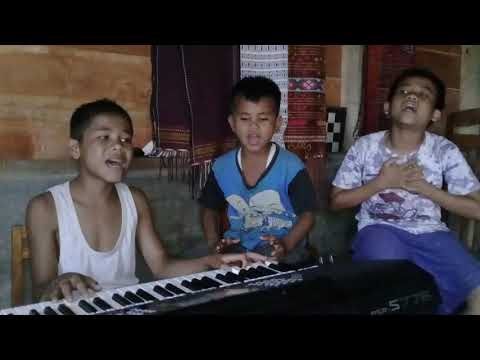 Esterlina Ini kami "NPS TRIO" Marbun Brother..Bereni Situmorang