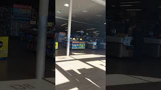 Breaking News Safeway Dallas Oregon Stays Open for 3 hours when all local Powers out! Feb3,3024