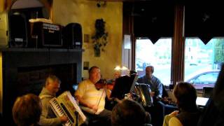 Music at the pub 