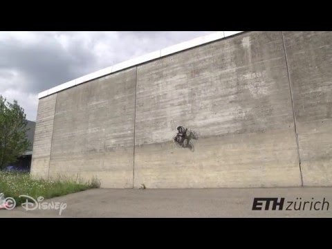 VertiGo, el auto-drone que escala paredes