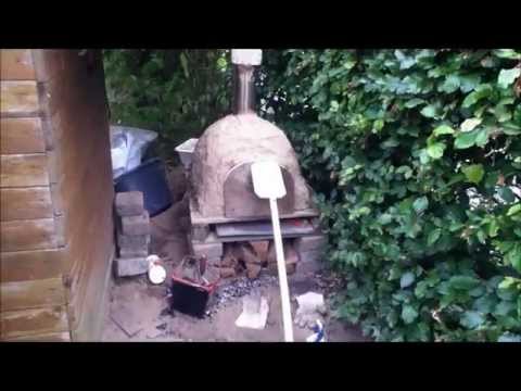 Brote backen im Lehmbackofen