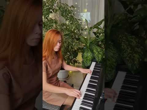 JDX ft. Sara Maria - Live The Moment (Piano cover by Resonancerz)