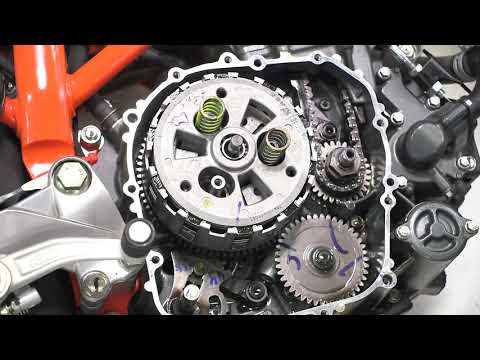 Rekluse RadiusX Installation for KTM Duke 390 and Husqvarna Svartpilen 401